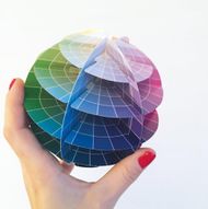 Mini-Colour-Globe-hand